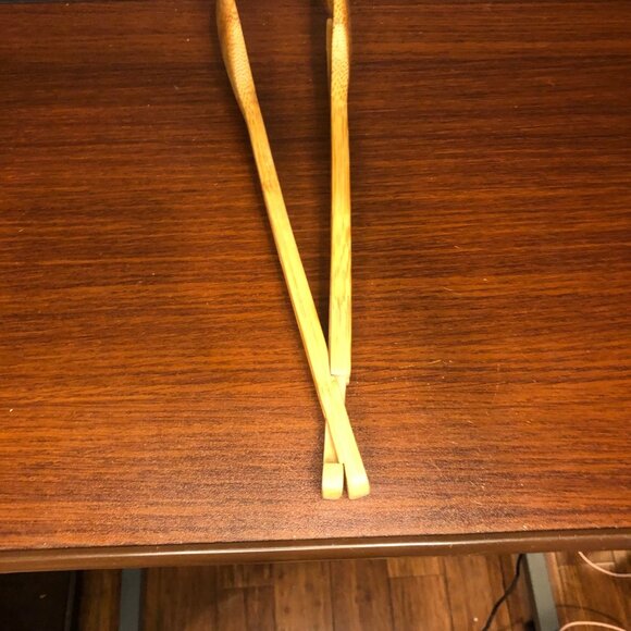 Pampered Chef Interlocking Bamboo Wooden Tongs Like New - Picture 7 of 8